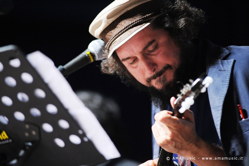 I “negri greci” di Capossela inaugurano il Festival di Locarno